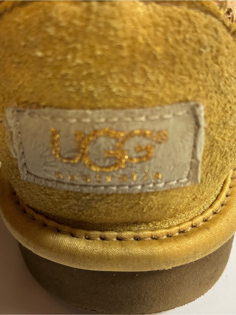 UGG Women’s Gold Sequin Classic Short Booties Size 9 - Picture 6 of 8